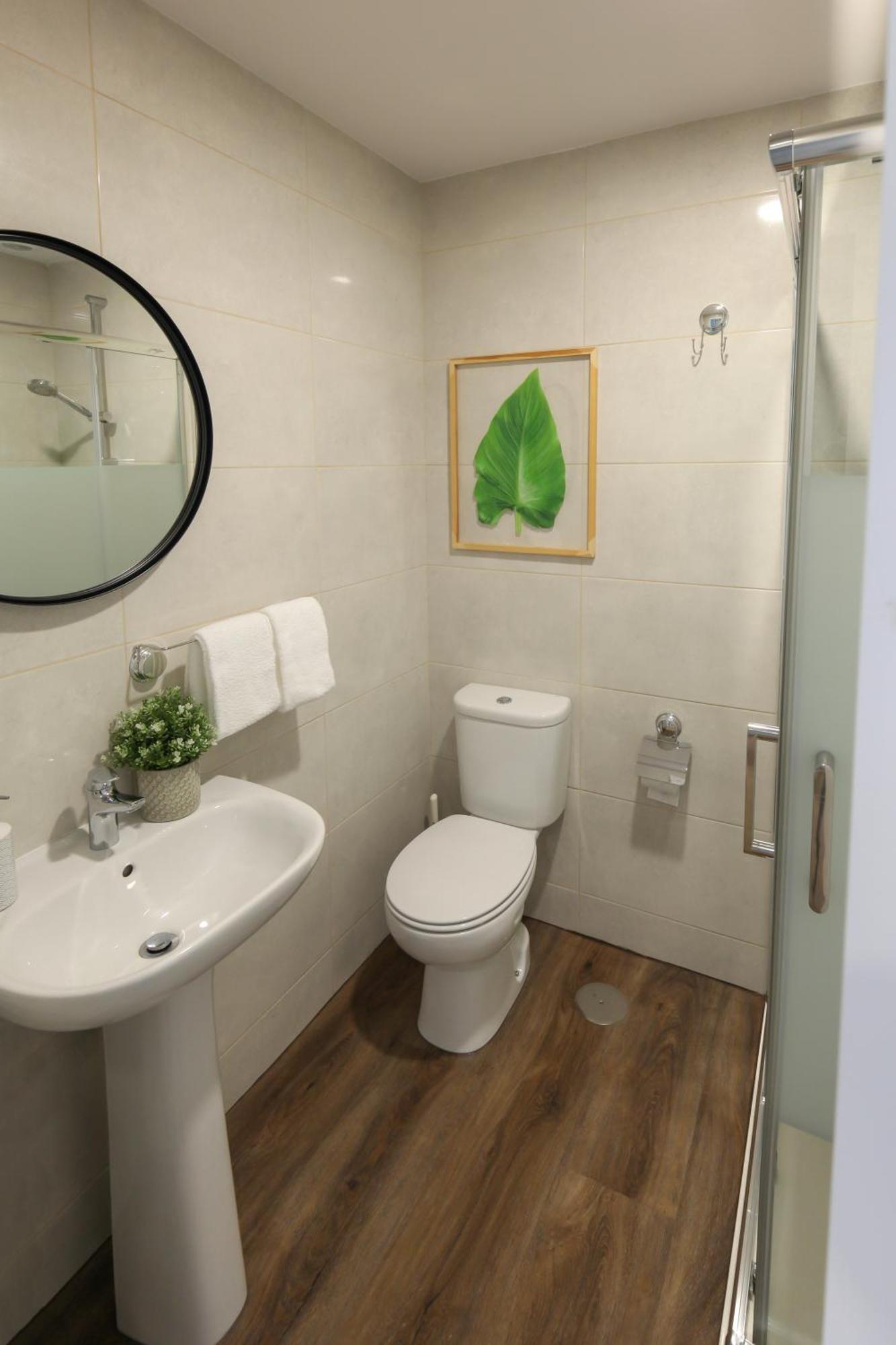 Modern Apartment With Garden Fatima Bagian luar foto